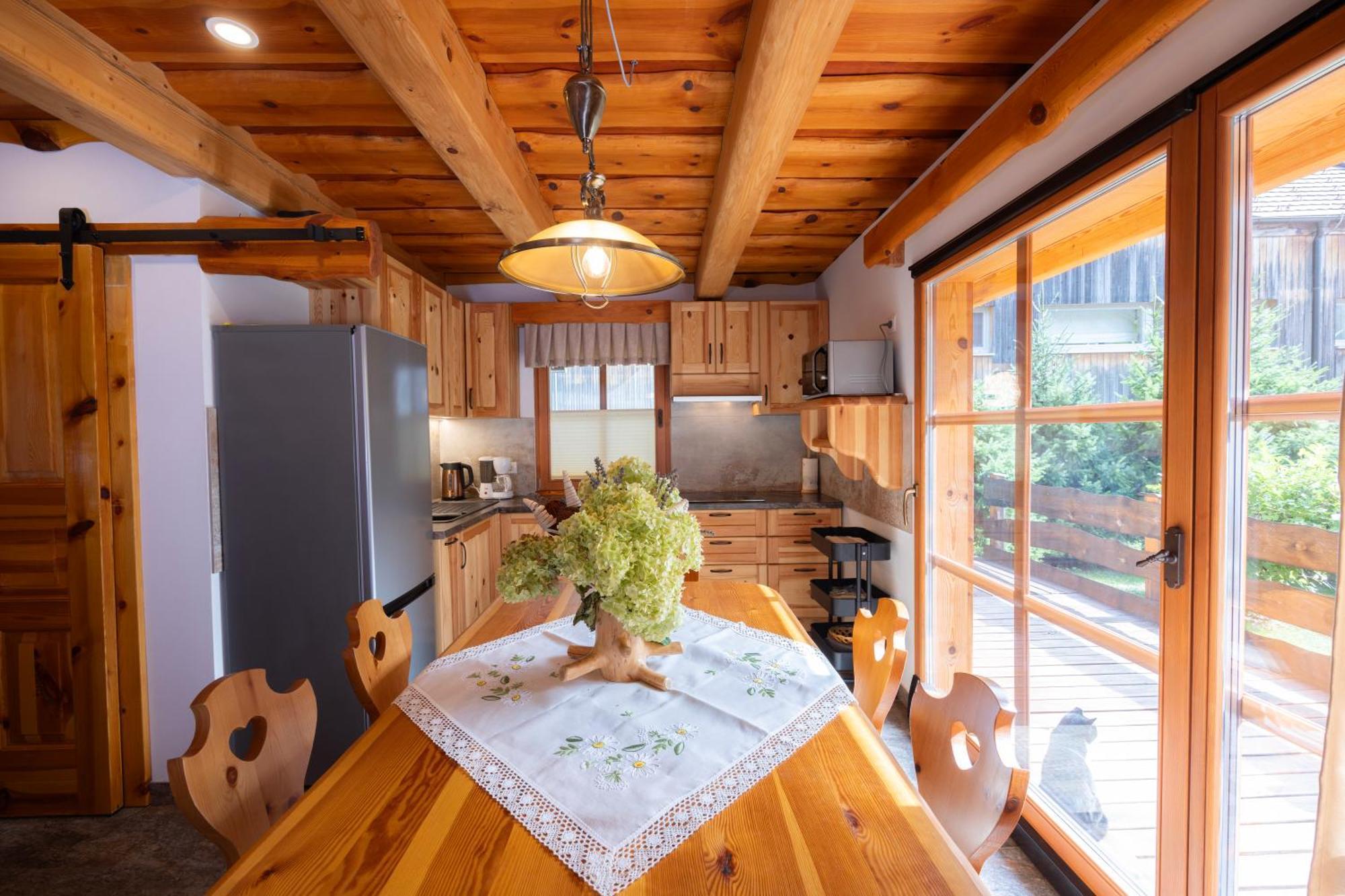 Apartma In Bungalov Jezerci Gozd Martuljek Ngoại thất bức ảnh